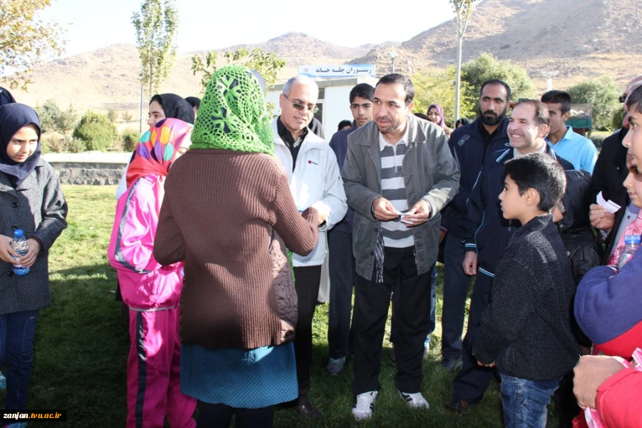 کوه پیمایی خانوادگی به مناسبت هفته تربیت بدنی 2